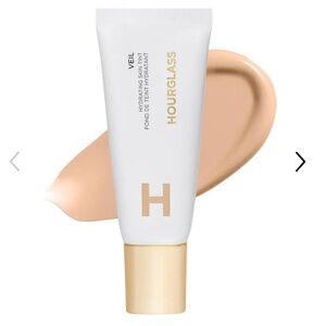 Hourglass  Veil Hydrating Skin Tint Foundation - 10 Medium w/ neutral undertones